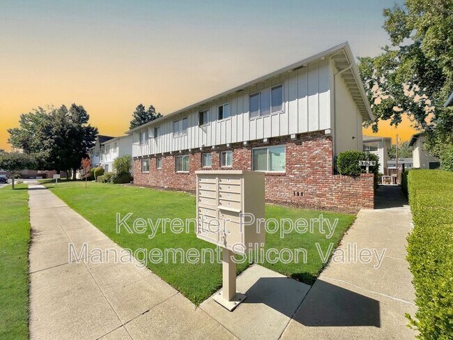 Foto del edificio - 3013 Magliocco Dr