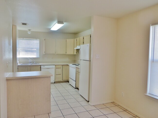 Foto del edificio - 2 Bedroom 2 Bathroom Unit In Georgetown