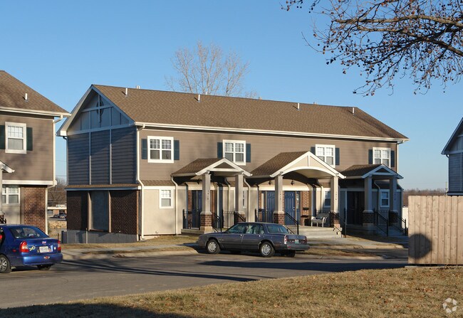 Building Photo - Villas at Autumn Bend
