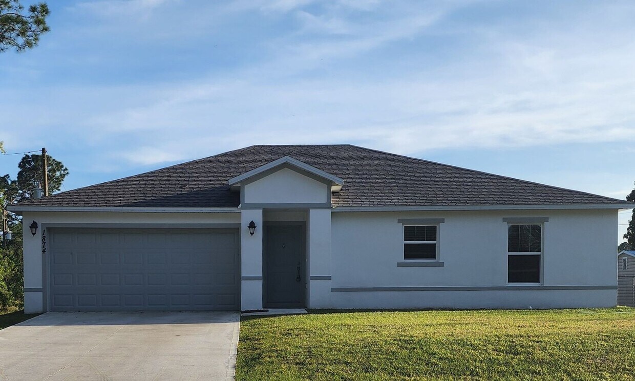 Primary Photo - **Beautiful 4/2 HOME IN PALM BAY