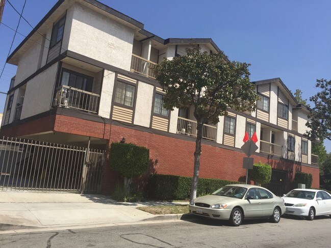 Building Photo - 121 S Pacific Ave