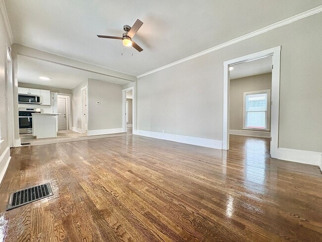 Foto del edificio - 822 W 4th St