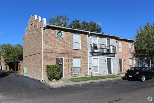 Heritage Square Apartments - Edinburg, TX | Apartments.com