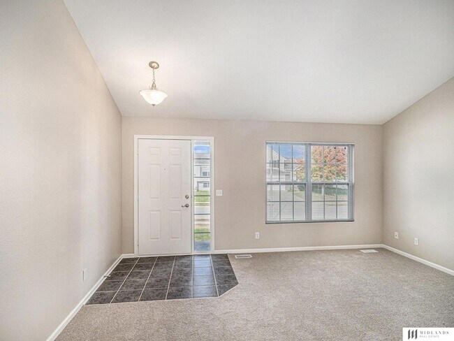 Foto del edificio - 16125 Greenleaf St