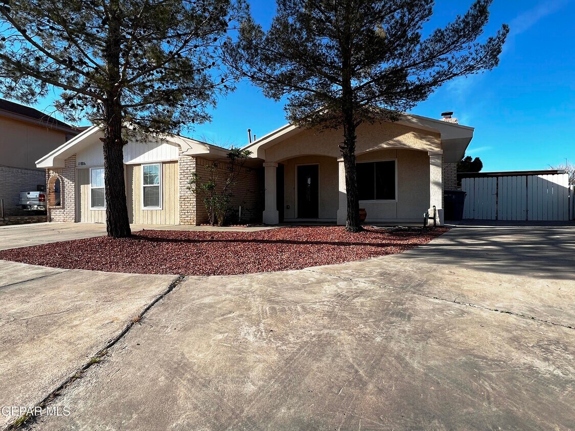 Primary Photo - 11886 Prado Del Sol Dr