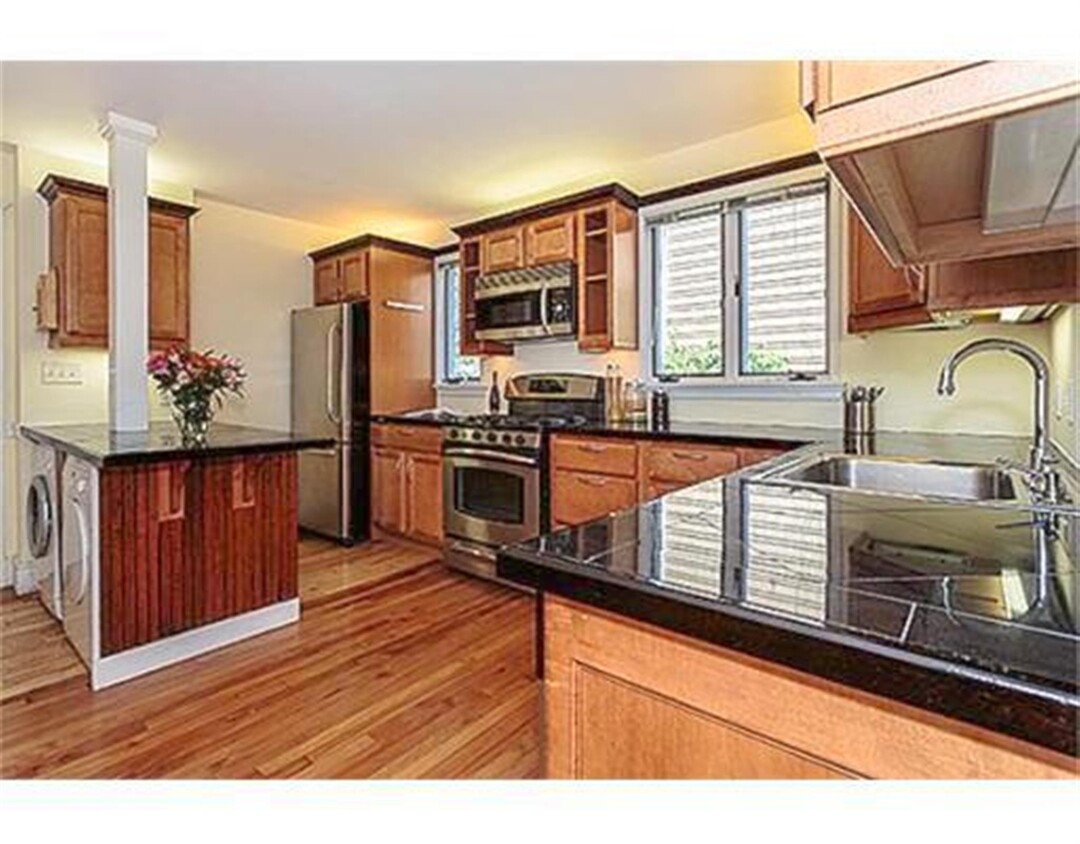Foto principal - 67 Fairfax St