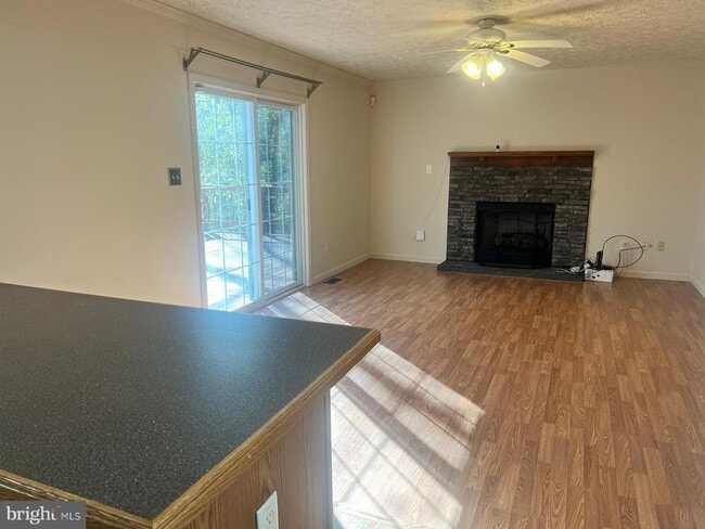 Foto del edificio - 46843 Planters Ct