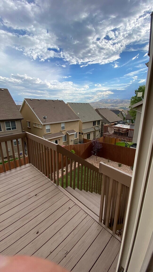 full deck with backyard access - 2829 W Fox Hunters Loop