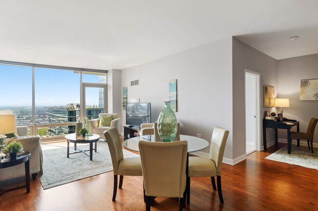 Foto del edificio - 100 E 14th St