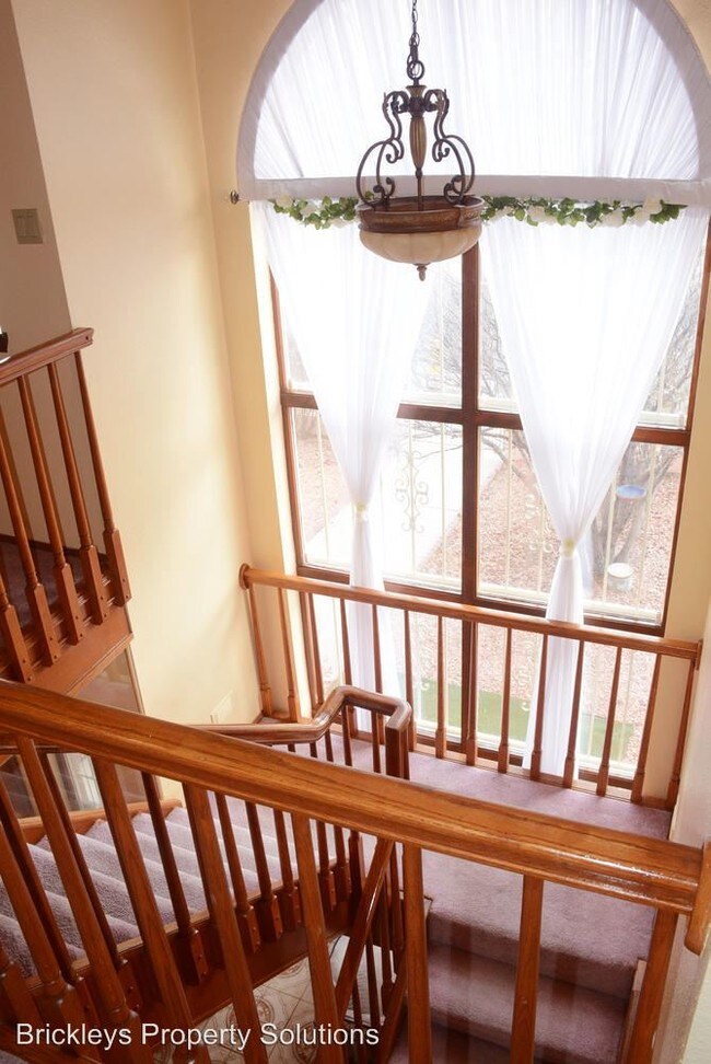Building Photo - 4 br, 4 bath House - 5605 Alta Vista Ct SW
