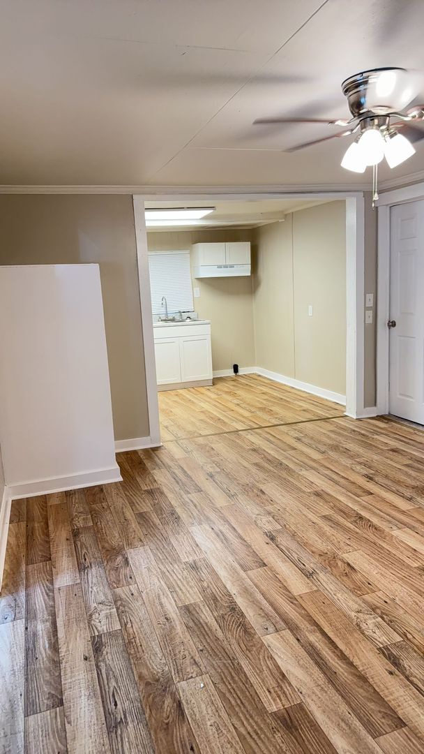 Building Photo - 3 Bed/2 Bath House
