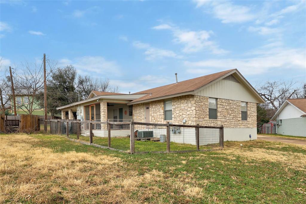 Primary Photo - 3402 Grande Ct