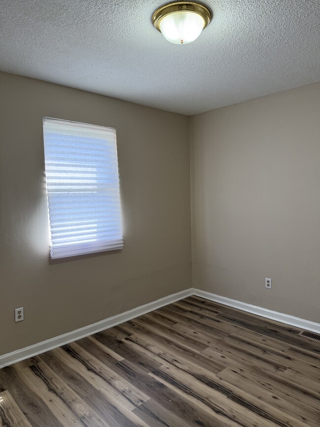 Building Photo - 1314 Brookside Ave