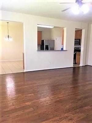 Foto del edificio - 2710 Shallow Falls Ct