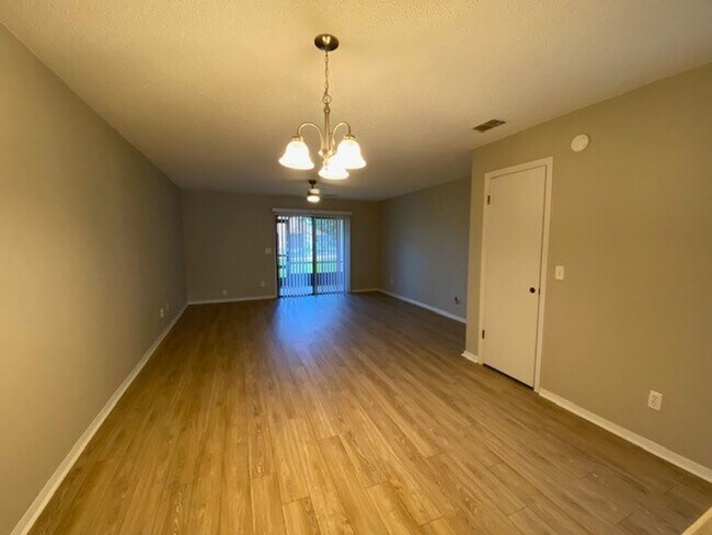 Foto del edificio - Daytona Beach 2/2.5 townhome