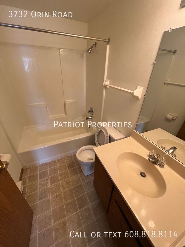 Foto del edificio - 1 bed/1 bath plus den in Madison, WI!