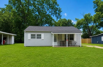 Building Photo - 2013 Greendale Dr