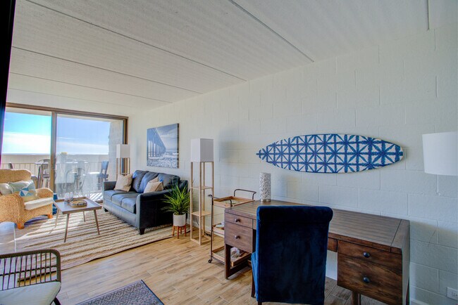 Building Photo - 405 Avenida Granada