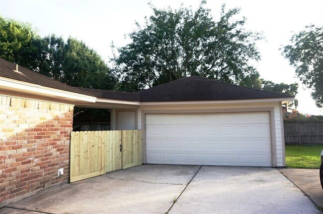 Building Photo - 11531 Conestoga Ln Ct