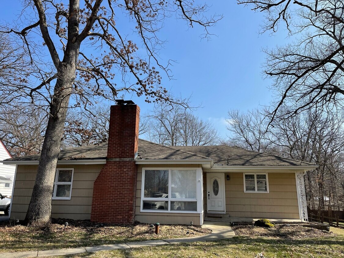 5S625 Vest Ave, Naperville, IL 60563 House Rental in Naperville, IL