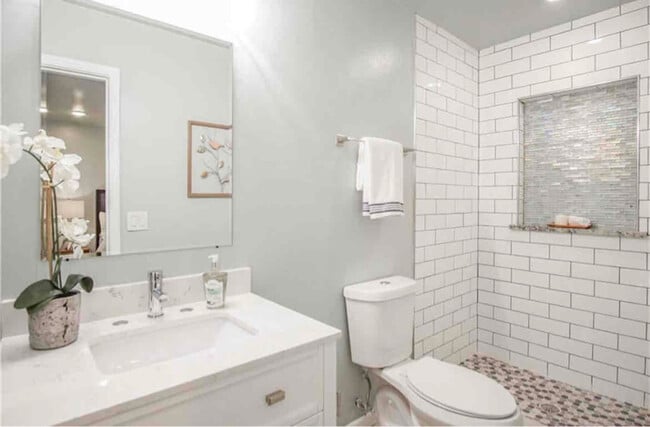 Photo - 9712 Essex Ct House