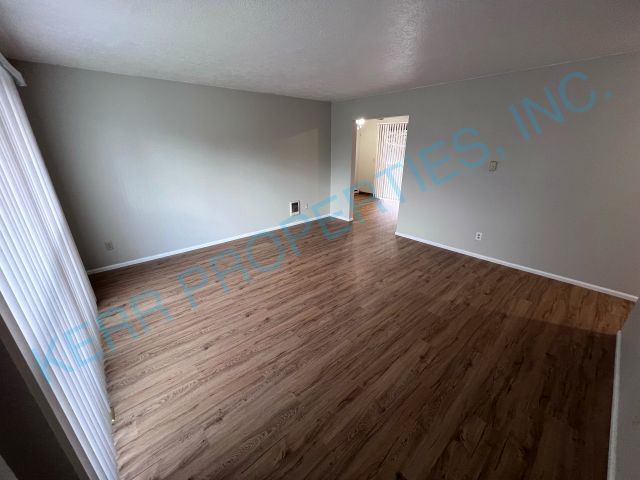 Foto del edificio - FREE RENT! 2 Bd / 1 Bth - Storage - Patio ...