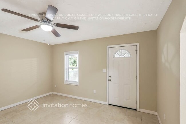 Foto del edificio - 4209 N Downing Ave
