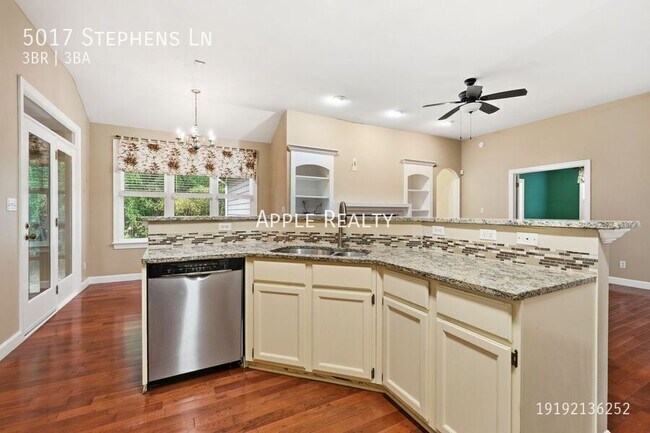 Foto del edificio - 5017 Stephens Ln