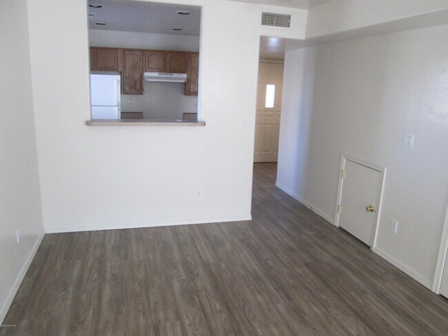 Building Photo - 8127 E Rosalie Rd