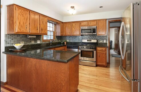 Kitchen - 1905 Slippery Rock Rd