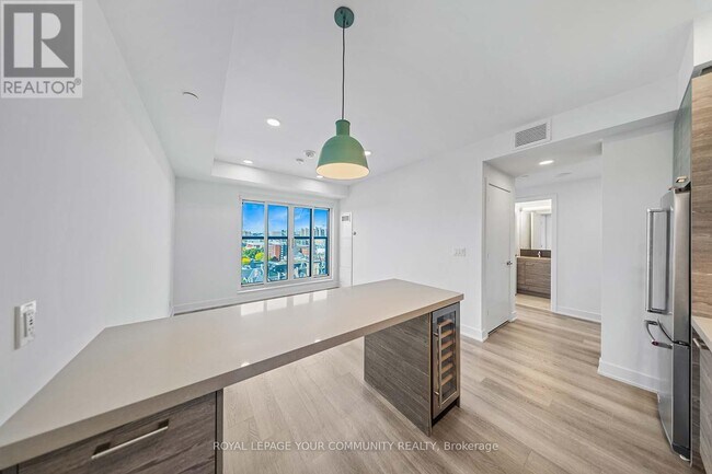 Photo du bâtiment - 484 Spadina Ave.