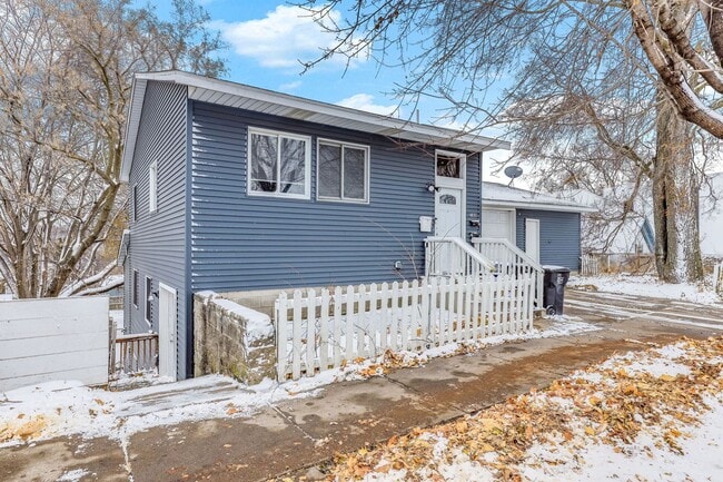 Foto del edificio - 780 Stewart Ave