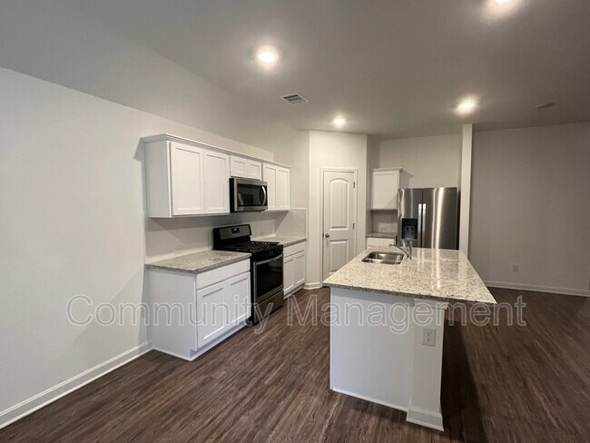 Building Photo - 7837 Joe Lynn Trails