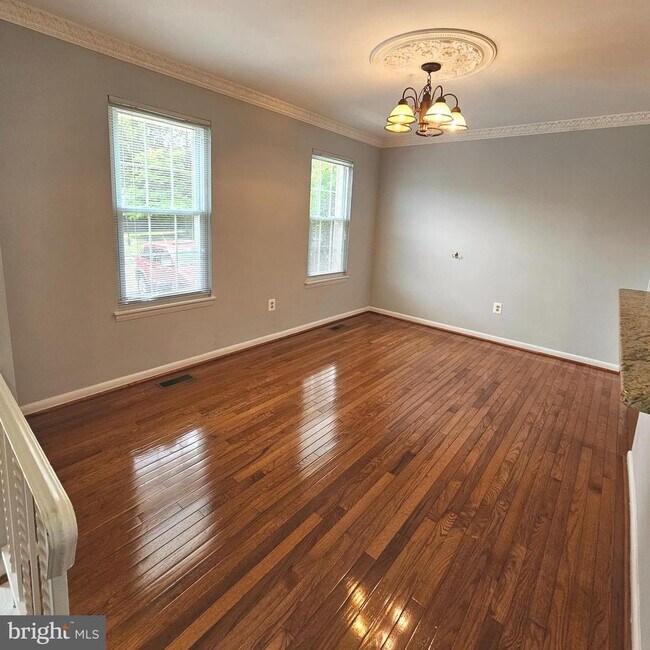 Foto del edificio - 9657 Lindenbrook St