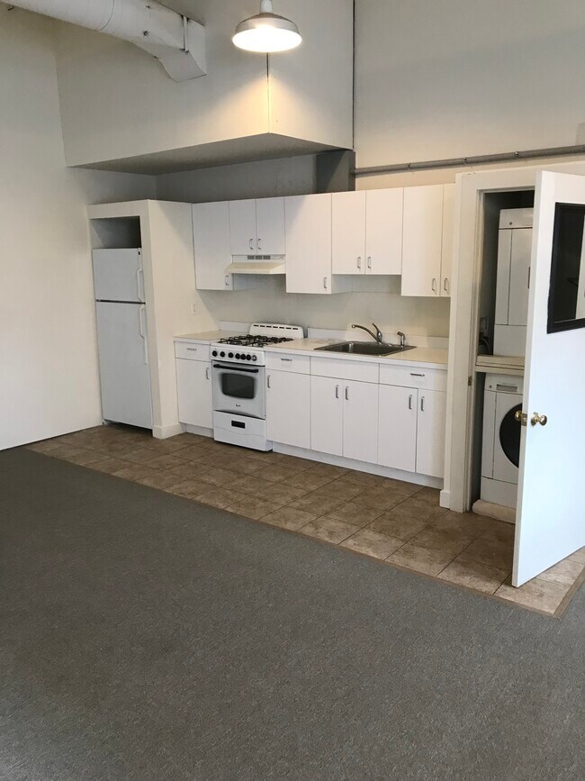 44 Kendall St Unit 2, New Haven, CT 06512 44 Kendall St New Haven, CT