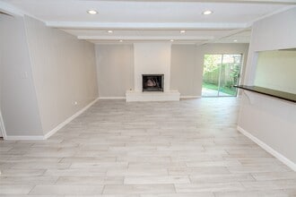 Building Photo - 1027 Montour Dr