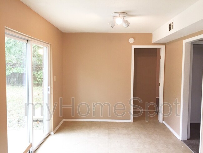 Building Photo - 7112 Glendora St