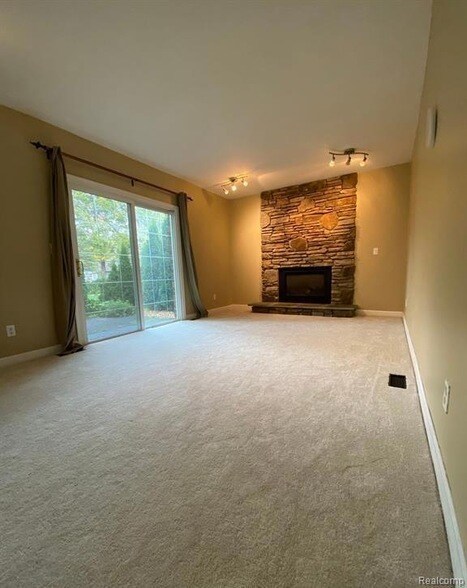 Foto del edificio - 2309 Cumberland Dr