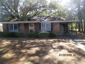 Building Photo - 204 Wells Ave