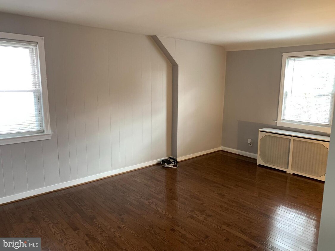 Foto principal - 121 Hillcrest Ave
