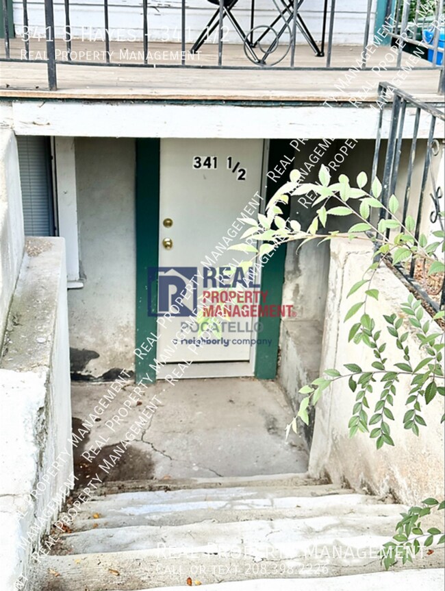 Building Photo - 341 S Hayes-341 1/2