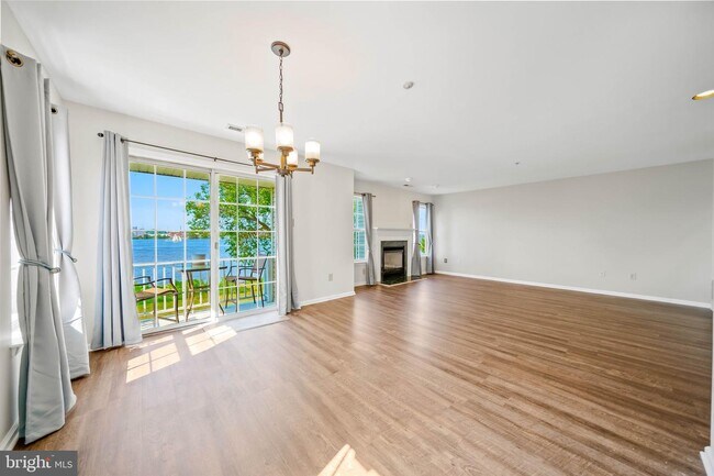 Building Photo - 6209 Riverfront Dr