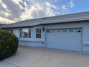 Building Photo - 9800 E Lakeshore Dr