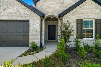 Building Photo - 4696 Peony Grn Dr
