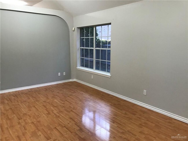 Building Photo - 1013 N 47th St