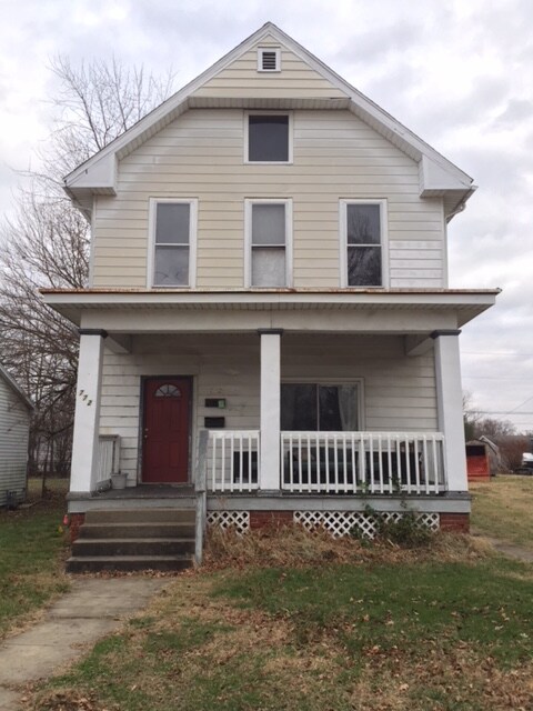 Building Photo - 772 Judson St