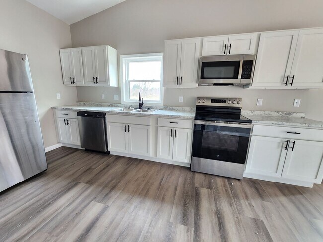 Foto del edificio - Spacious 3-Bedroom, 2-Bathroom Home AVAILABLE NOW!!