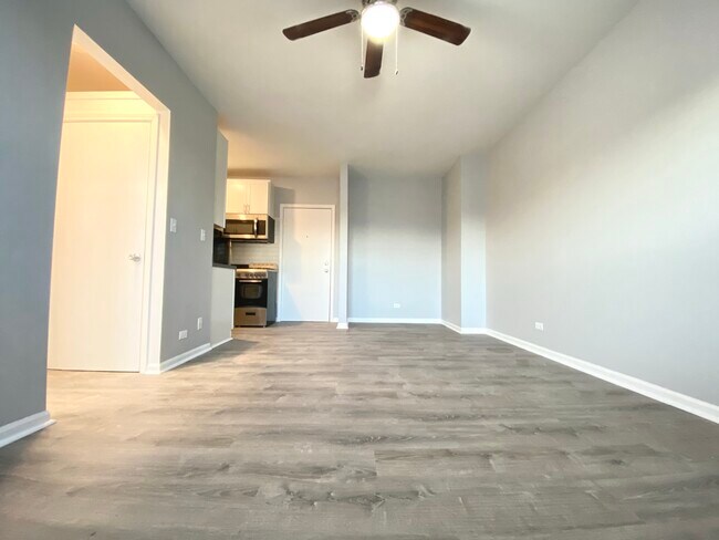 4031 Kenmore Estudio - Estilo 1 - 4031 N Kenmore Apartments