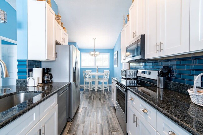 Foto del edificio - 516 Beach Park Ln