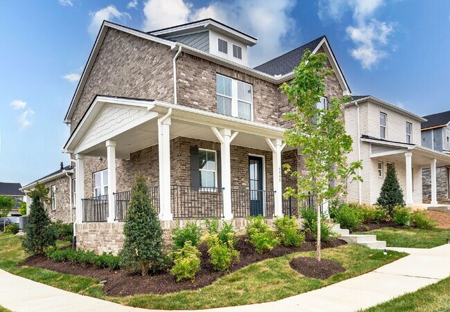 Foto del edificio - "Prime Location Opportunity: Secure Your Future on Poplar Farms Drive, Franklin, TN!" The interne...